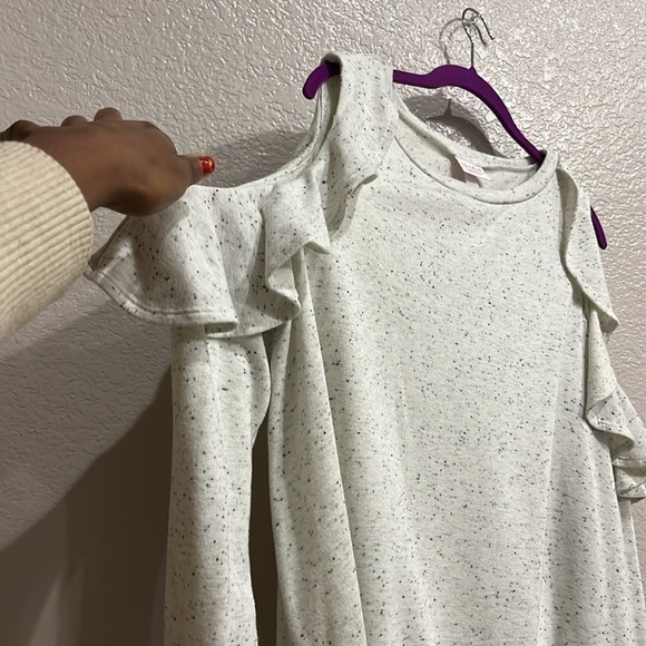 Isabel Maternity Sweatshirt cold shoulder flutter long sleeves Gray Size Large - Picture 4 of 9